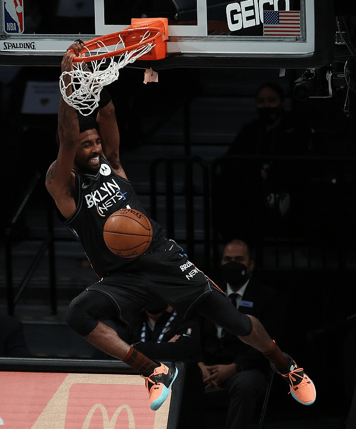 S赛明星选手受伤退赛，引发热议