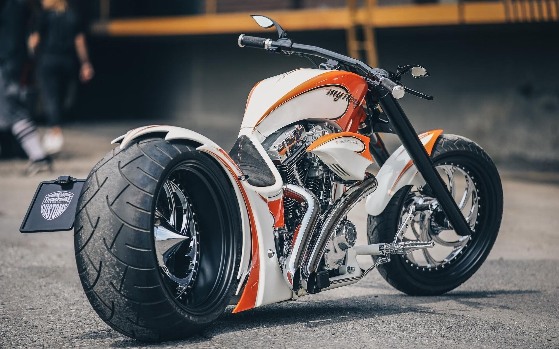 双线聚焦，F1街道极速缠斗与掘金攻克辽篮，诠释何为现代竞技的终结艺术