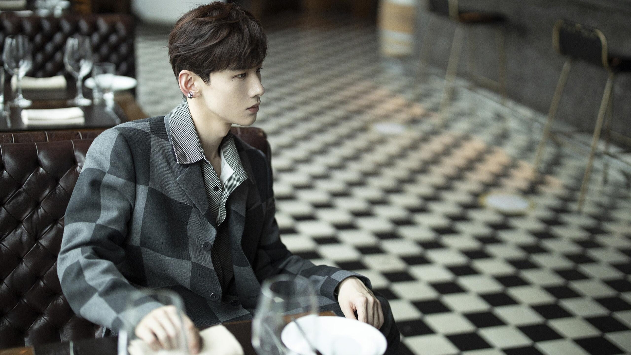 国王的冠冕与希腊神谕，唯一性的双重证明