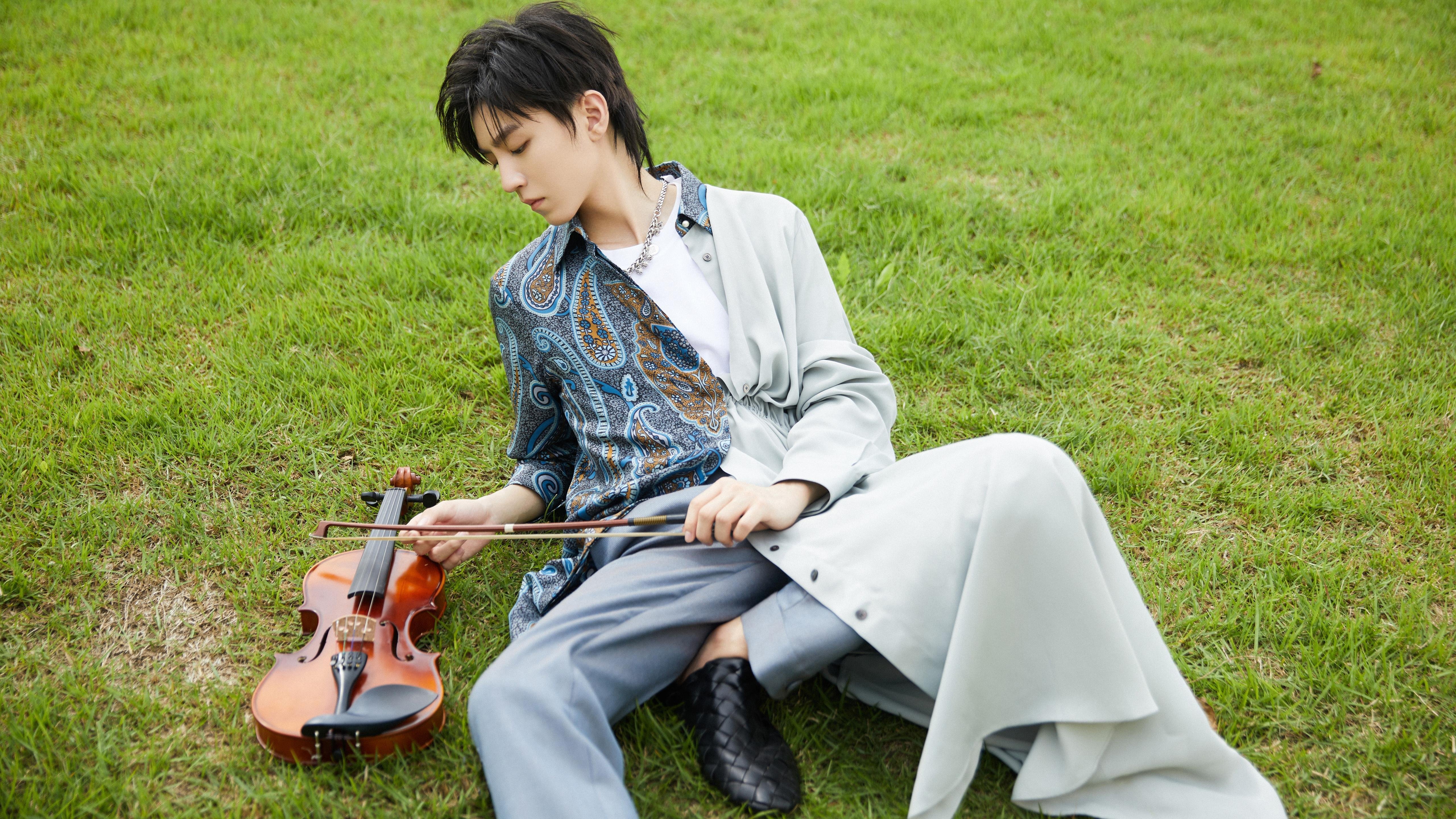 璀璨流星划破足球版图，弗拉霍维奇的统治级数据与一场沙漠对绿洲的思维碰撞