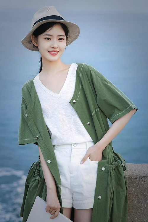 平行时空的绿茵场，当突尼斯压哨击碎红魔欧冠梦