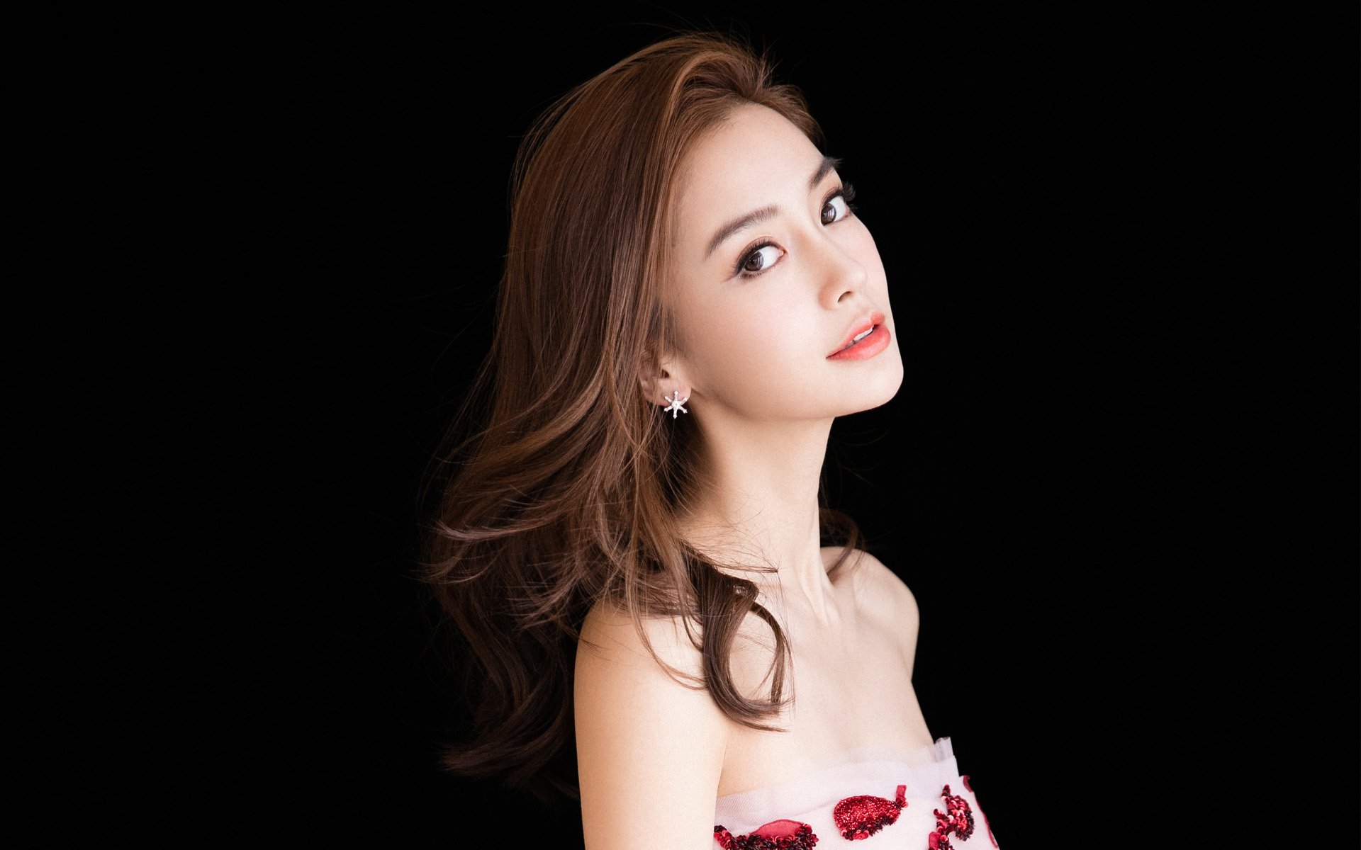 赛道与球场的双城记,当速度轰鸣遇见篮筐震颤