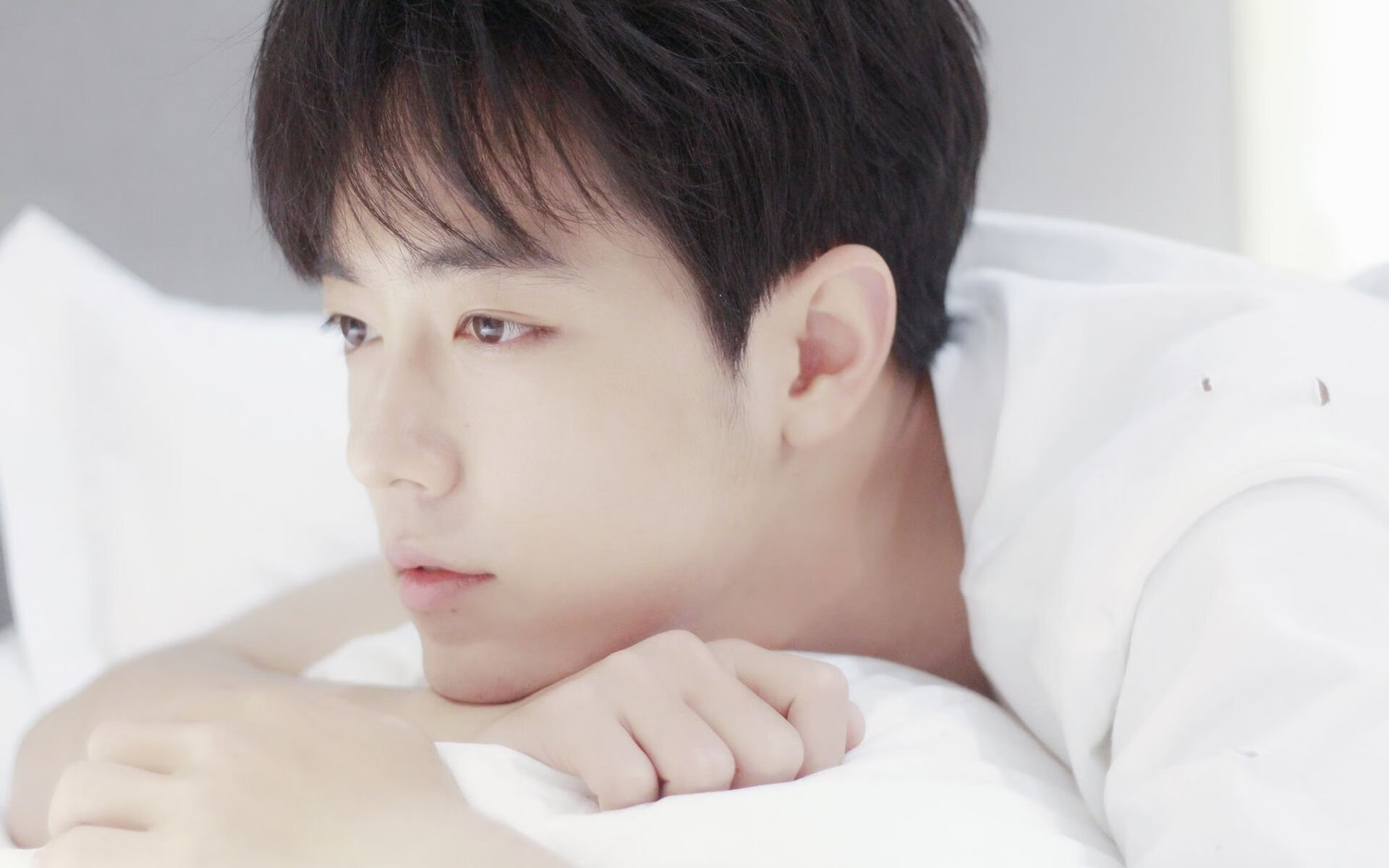 非洲雄狮对决巴黎铁塔,若日尼奥以桑巴舞步惊艳四座